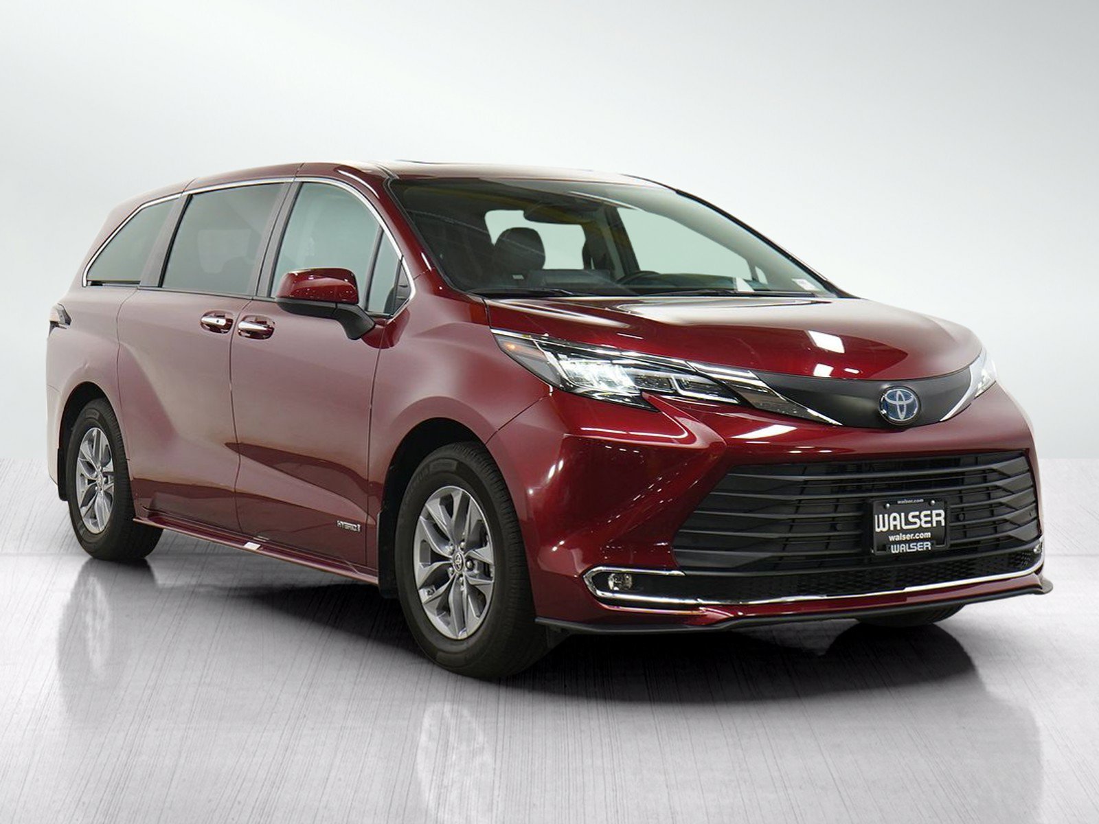 Used 2021 Toyota Sienna XLE AWD/4WD image 7