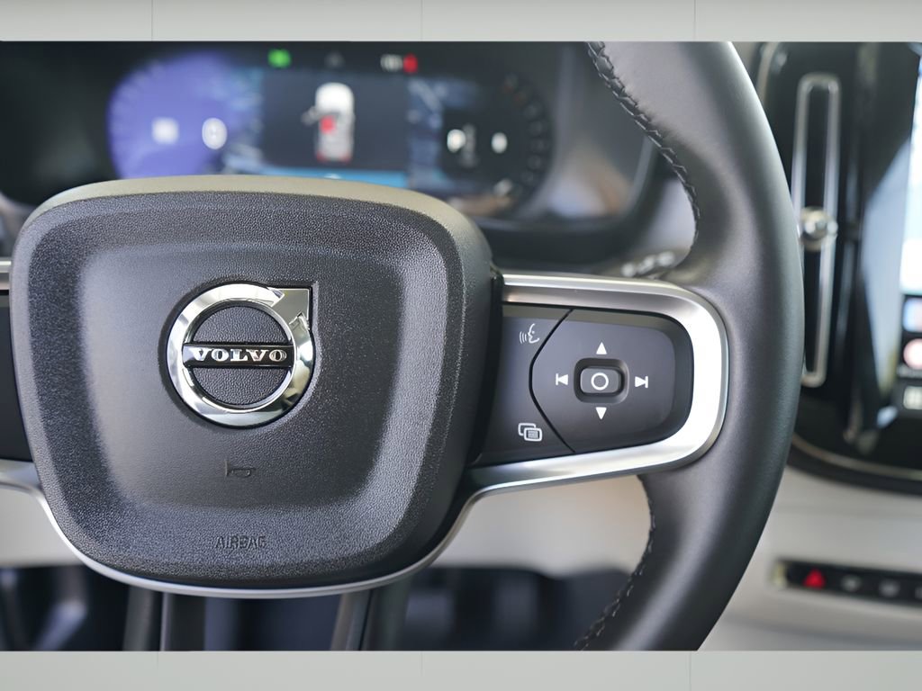 New 2026 Volvo XC40 B5 Plus w/ Protection Package Premier AWD/4WD image 13