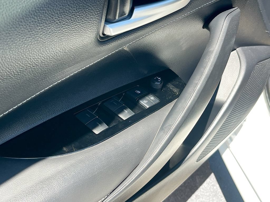 Used 2022 Toyota Corolla SE FWD image 17