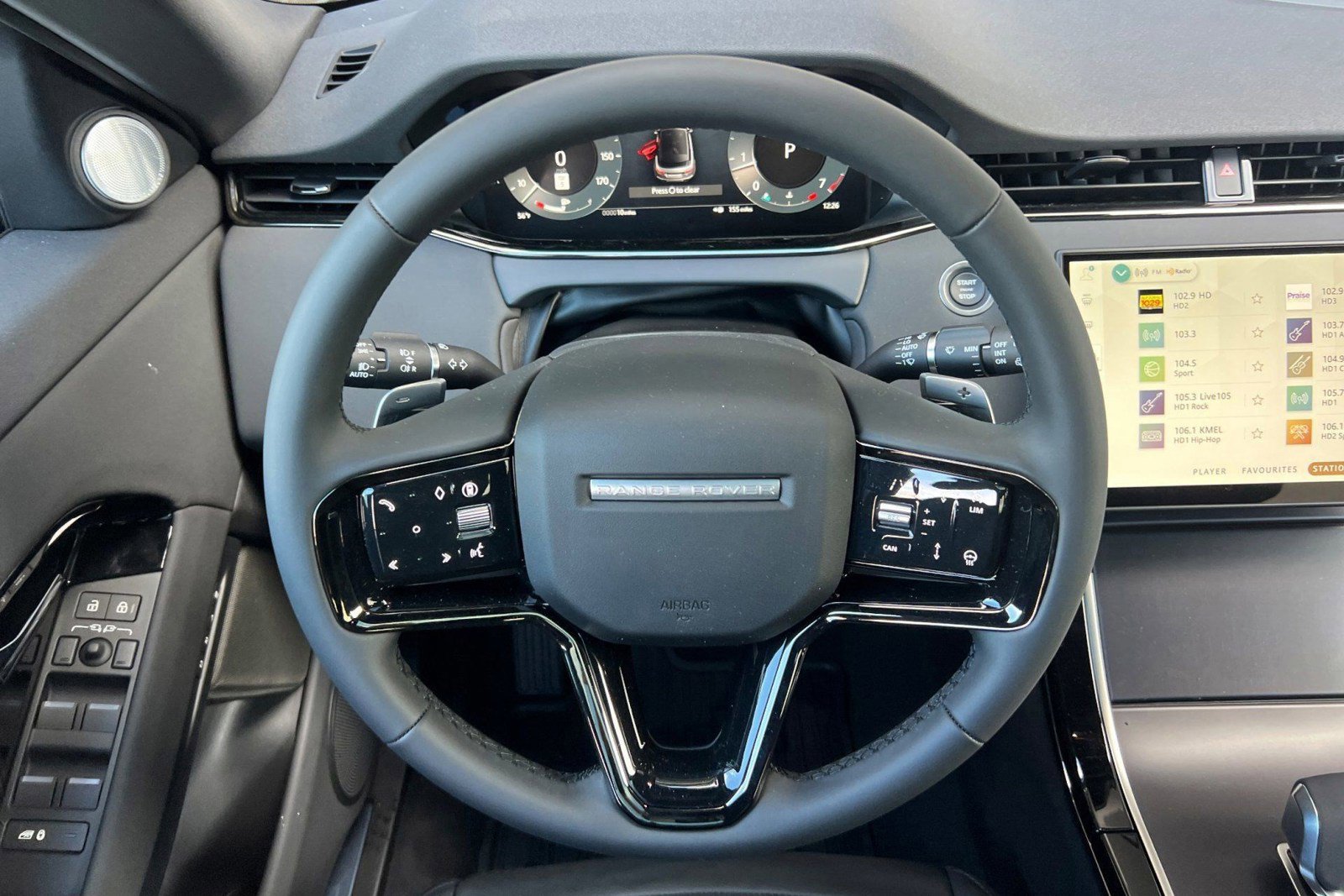 New 2026 Land Rover Range Rover Evoque Dynamic SE AWD/4WD image 28