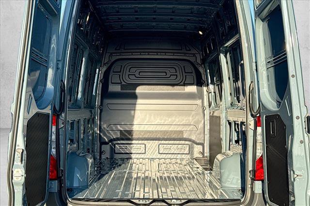 New 2026 Mercedes-Benz Sprinter 2500 image 21