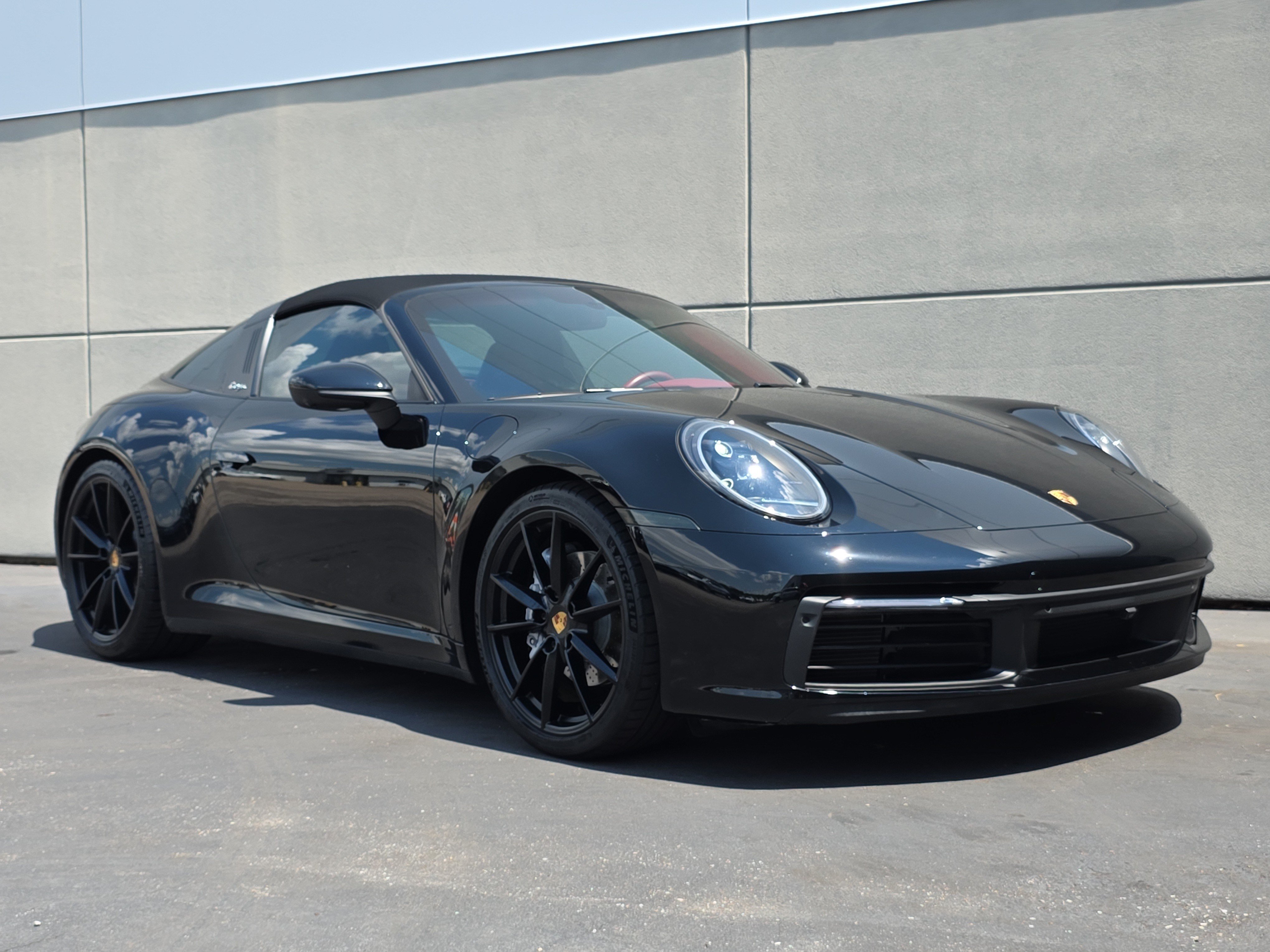 Certified 2024 Porsche 911 Targa 4 AWD/4WD image 9