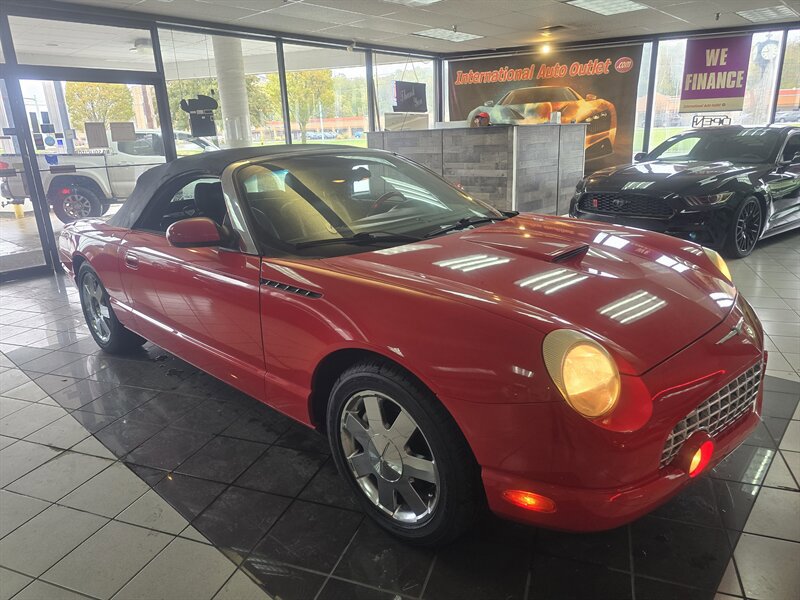 Used 2002 Ford Thunderbird image 24