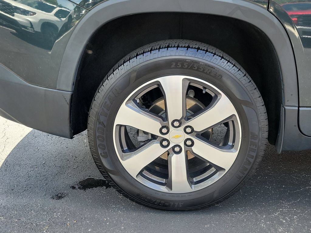 Used 2021 Chevrolet Traverse LT w/ LT Premium Package FWD image 5