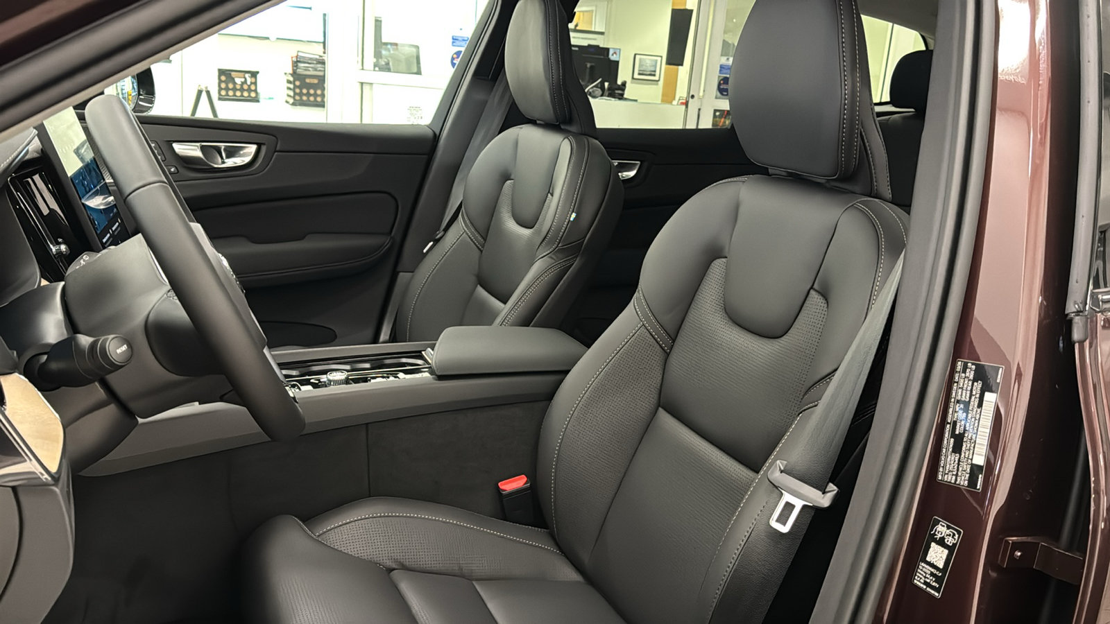 New 2026 Volvo XC60 B5 Ultra w/ Protection Package Premier AWD/4WD image 23