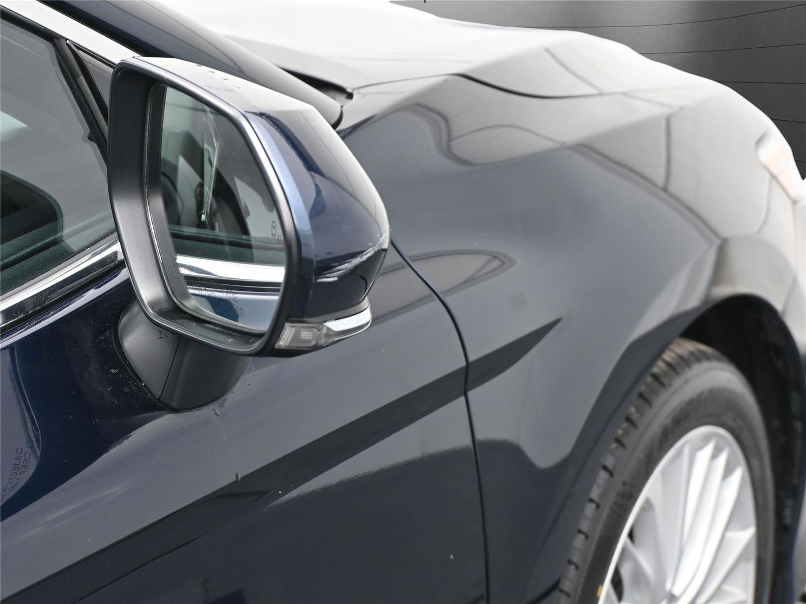 Used 2020 Toyota Camry XLE image 14