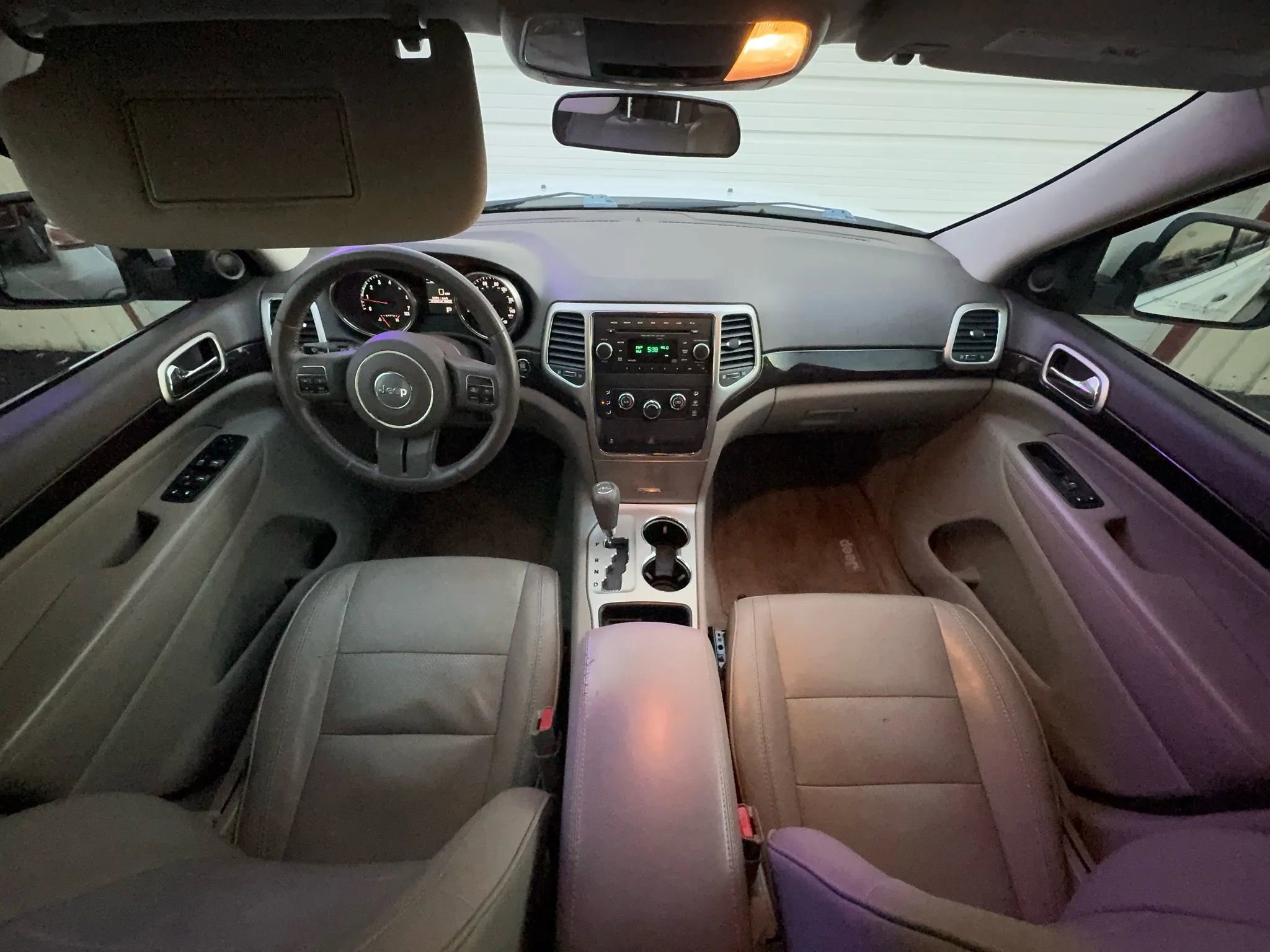 Used 2013 Jeep Grand Cherokee Laredo w/ Laredo E Group image 18