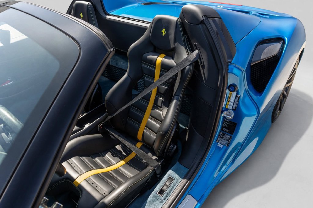 Certified 2022 Ferrari F8 Tributo RWD image 6
