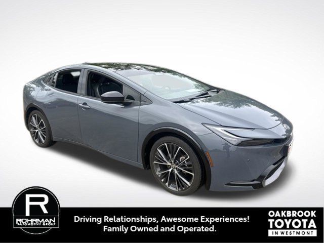 Used 2024 Toyota Prius XLE FWD image 3