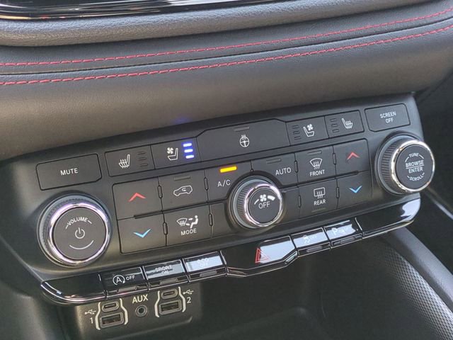 Used 2024 Dodge Durango GT AWD/4WD image 19