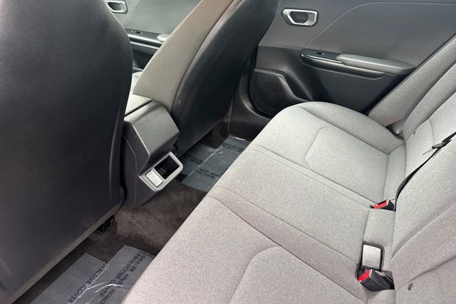 Used 2025 Kia K4 LXS image 9