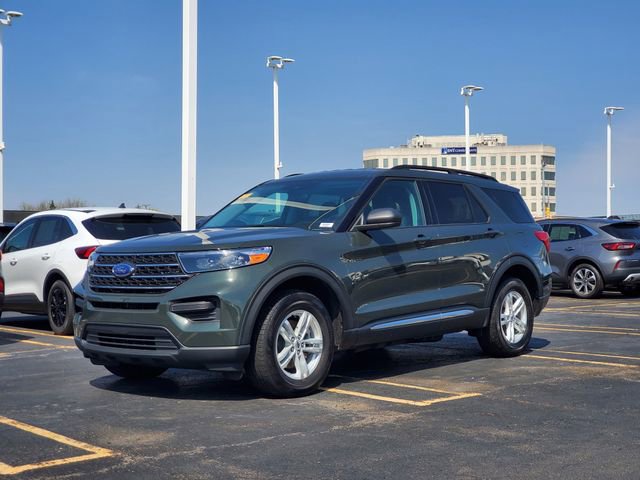 Used 2024 Ford Explorer XLT AWD/4WD image 33