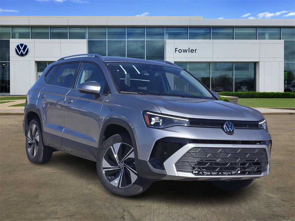New 2026 Volkswagen Taos SE image 1