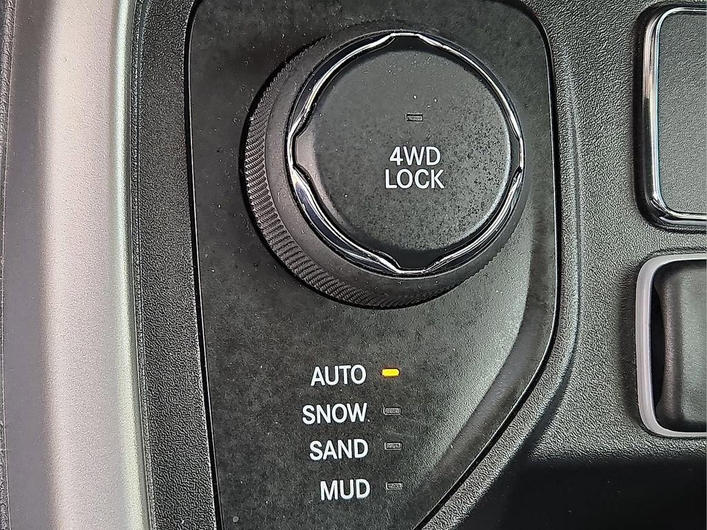 Used 2019 Jeep Compass Latitude image 23