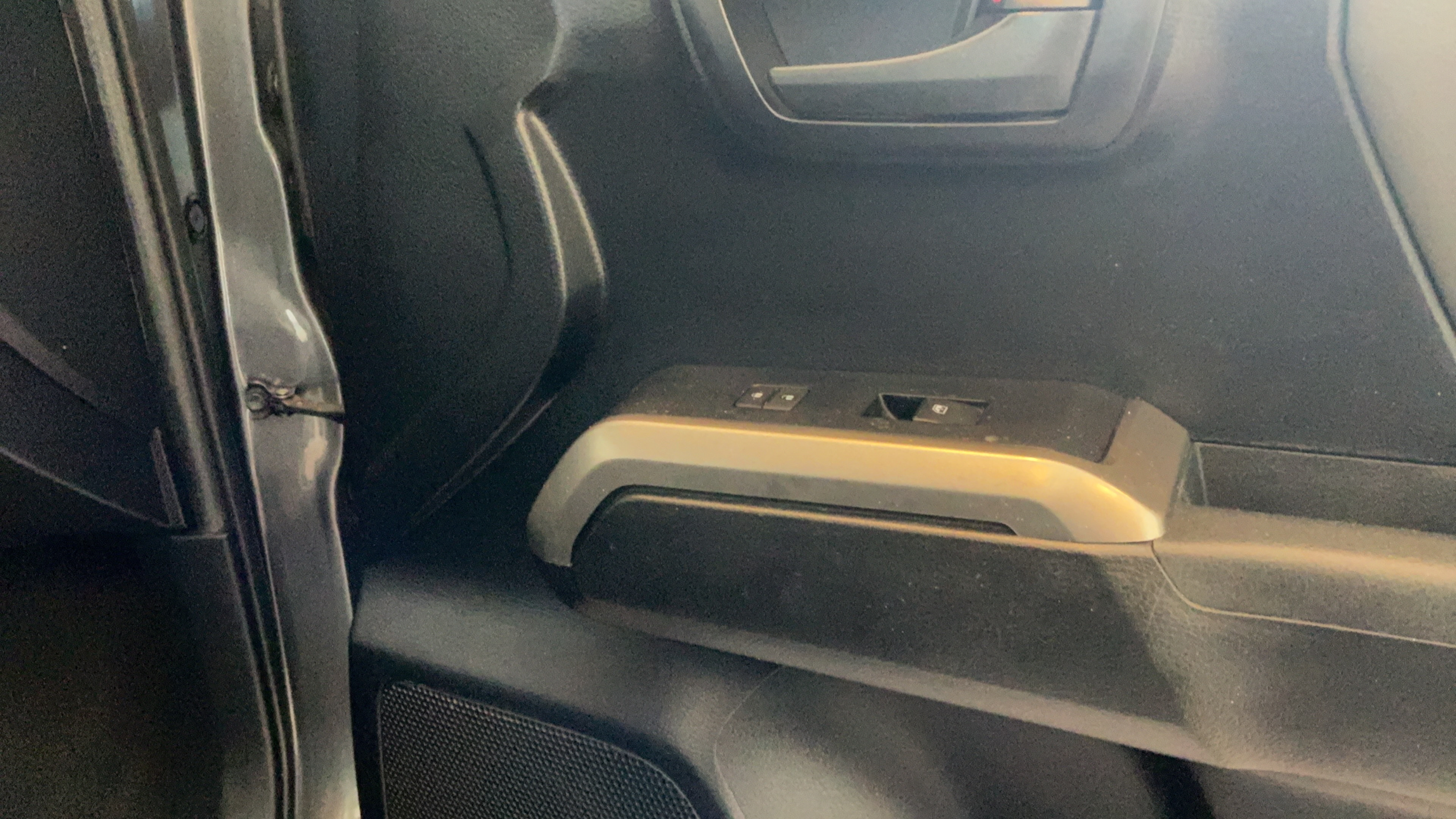 Used 2021 Toyota Tacoma SR5 RWD image 35