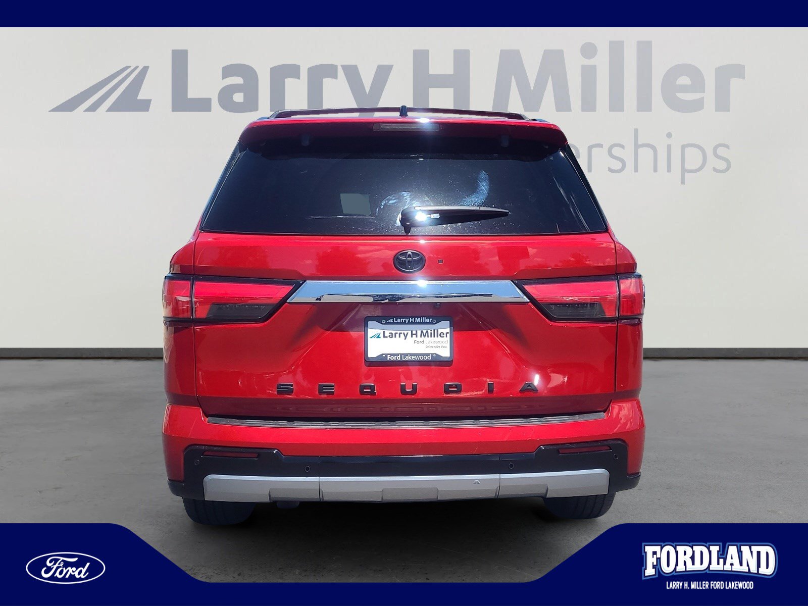 Used 2023 Toyota Sequoia Limited AWD/4WD image 4