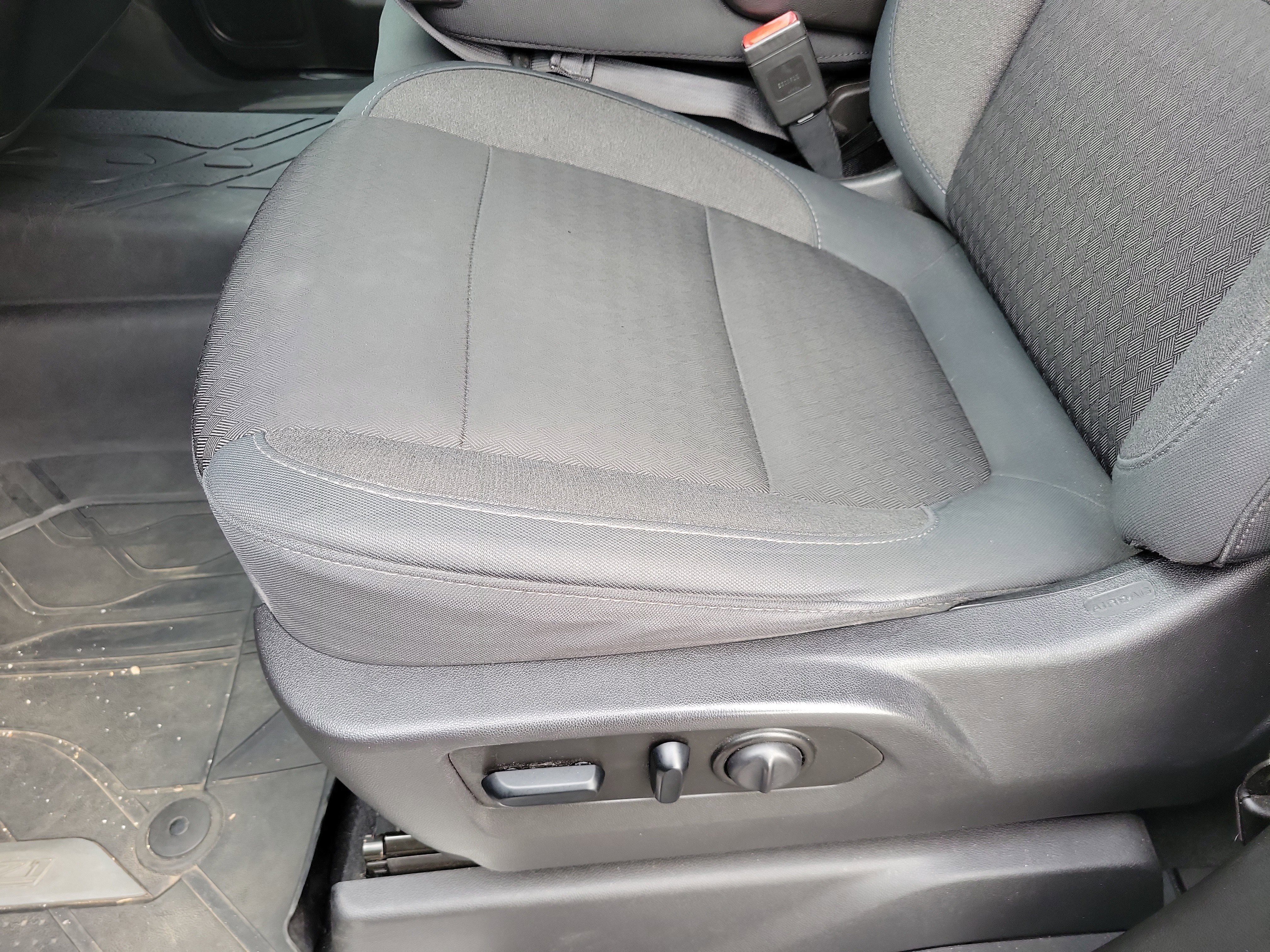 Used 2019 Chevrolet Silverado 1500 LT w/ All-Star Edition image 10