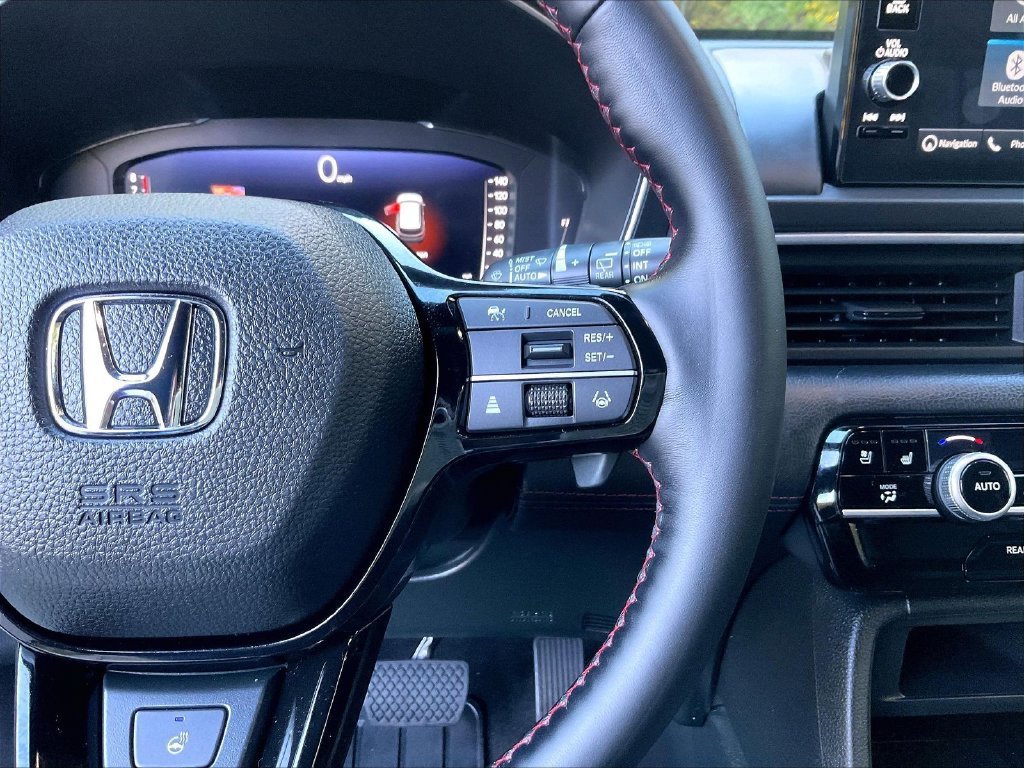 Used 2025 Honda Pilot Black Edition image 25