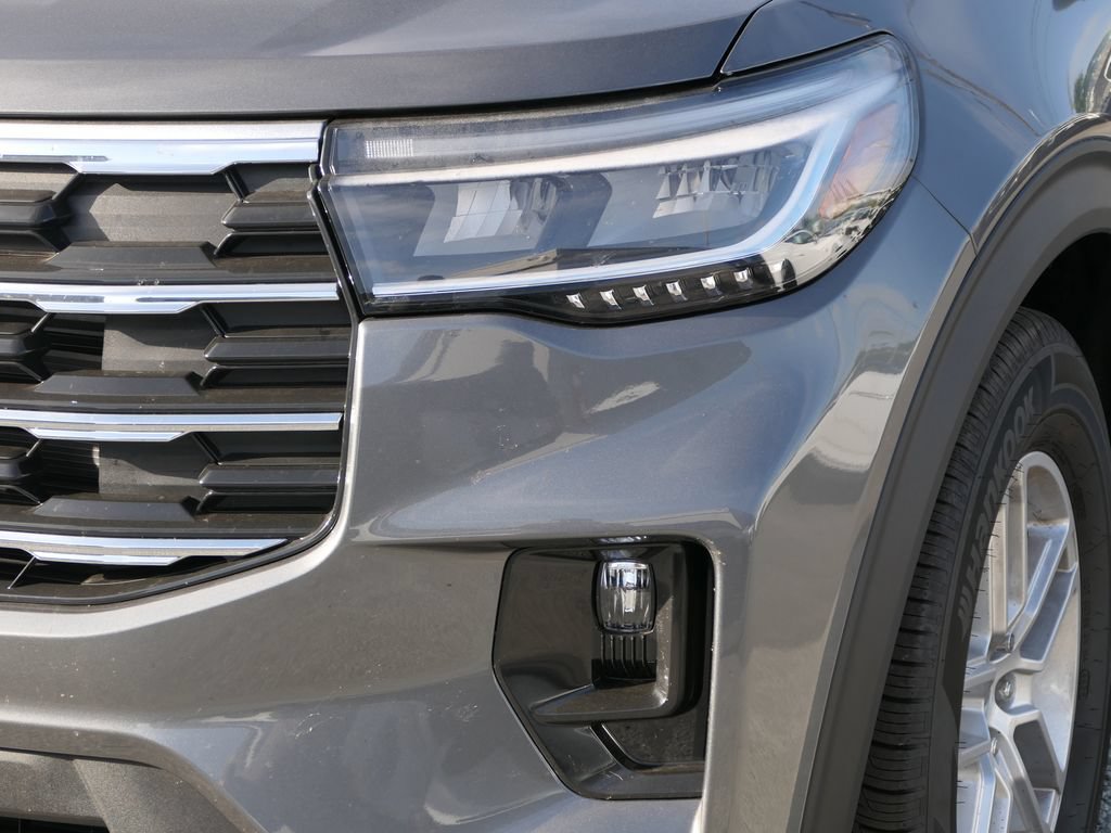 Used 2026 Ford Explorer Active w/ Active Comfort Package RWD image 9