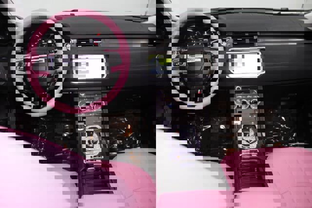 Used 2018 Land Rover Range Rover Evoque SE Premium image 2