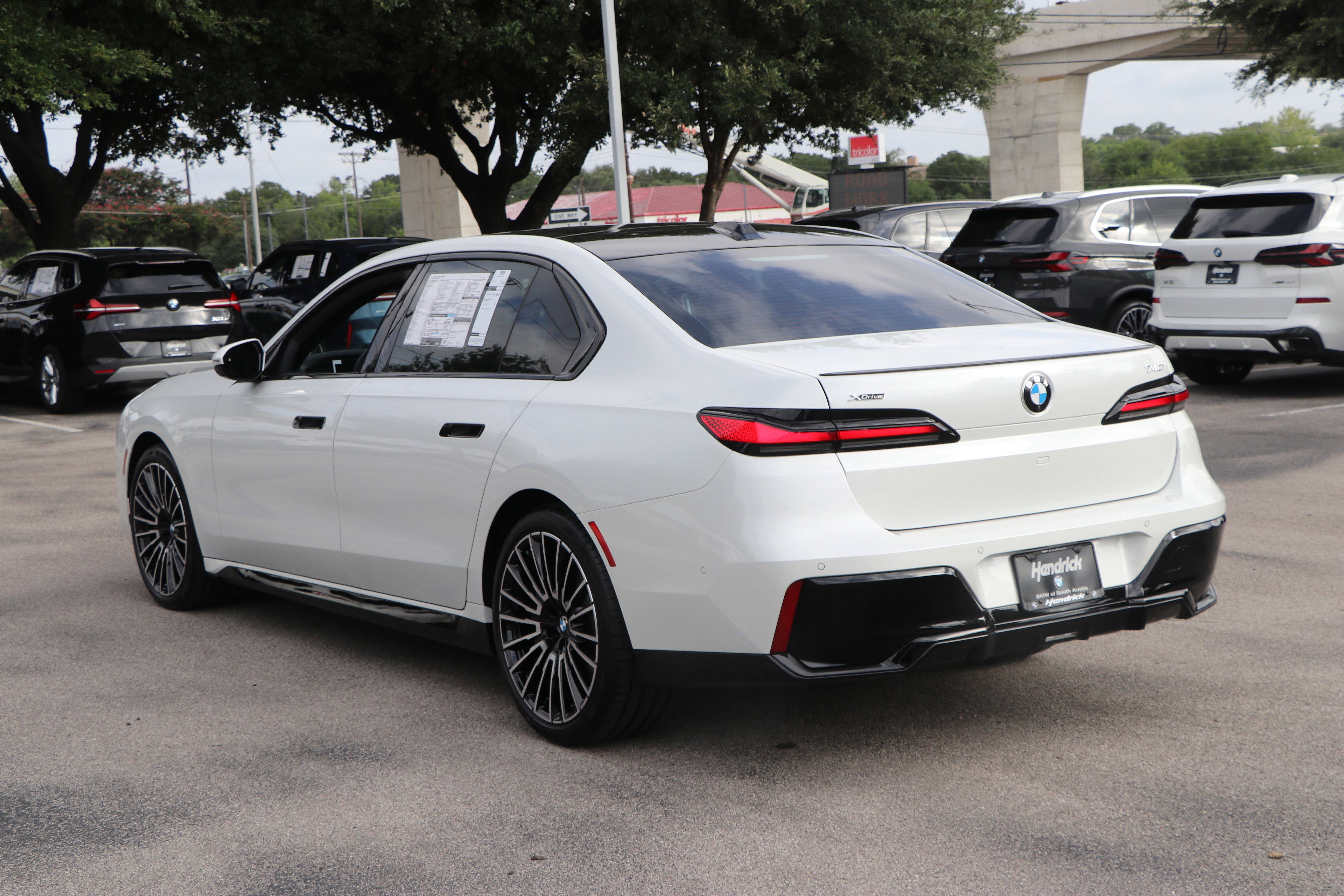 Certified 2025 BMW 740i xDrive AWD/4WD image 13