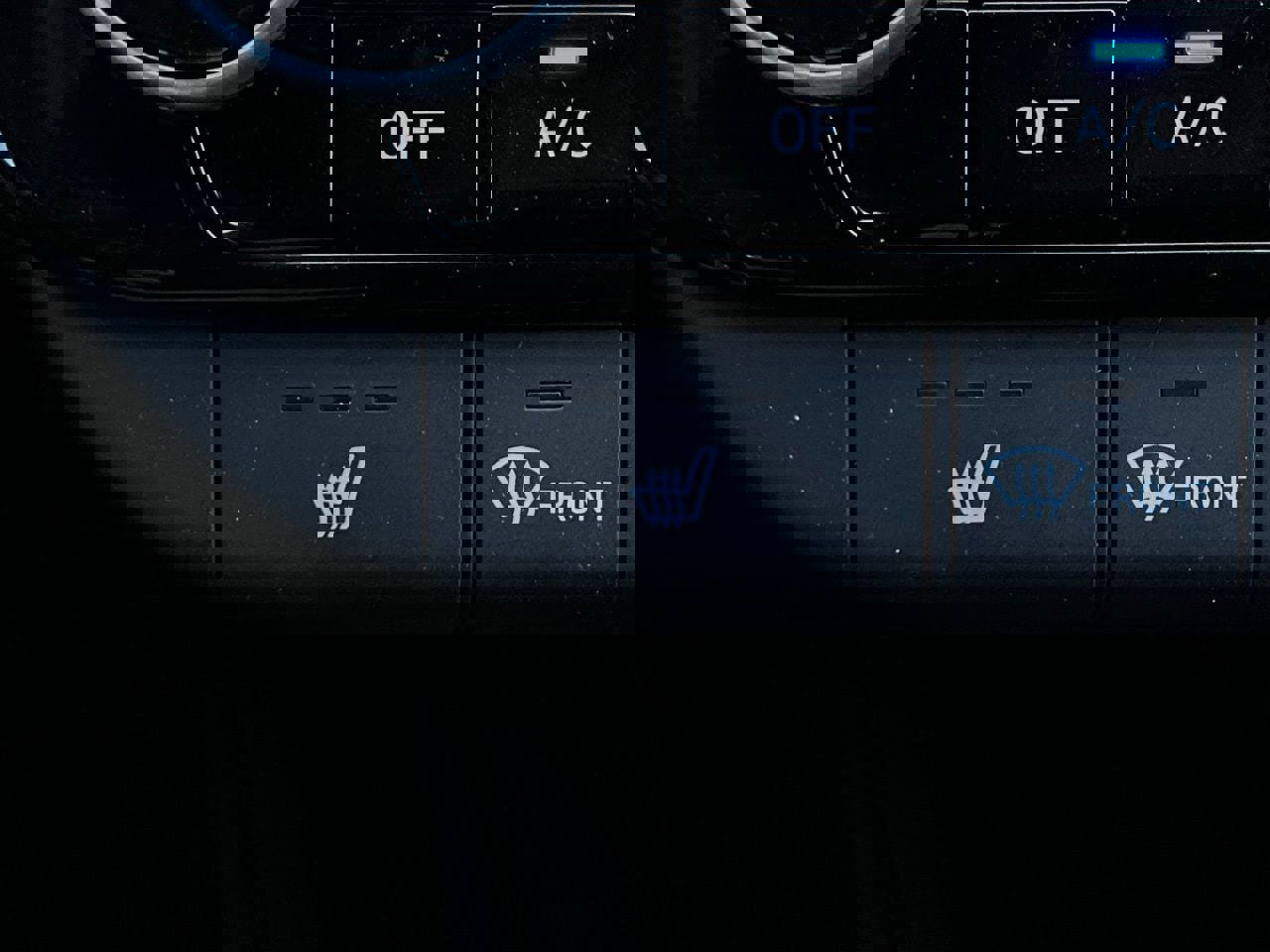 Used 2025 Hyundai Elantra Limited image 29