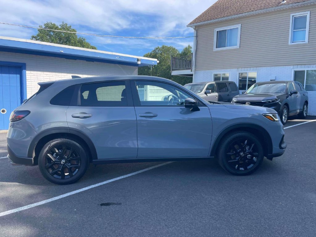 Certified 2025 Honda HR-V Sport image 4