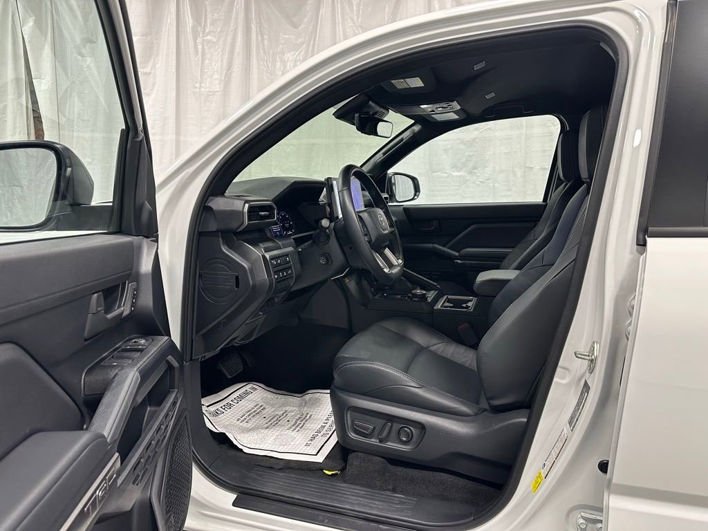 Used 2025 Toyota 4Runner TRD Off-Road Premium image 10