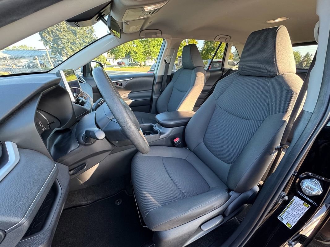 Used 2024 Toyota RAV4 LE image 18