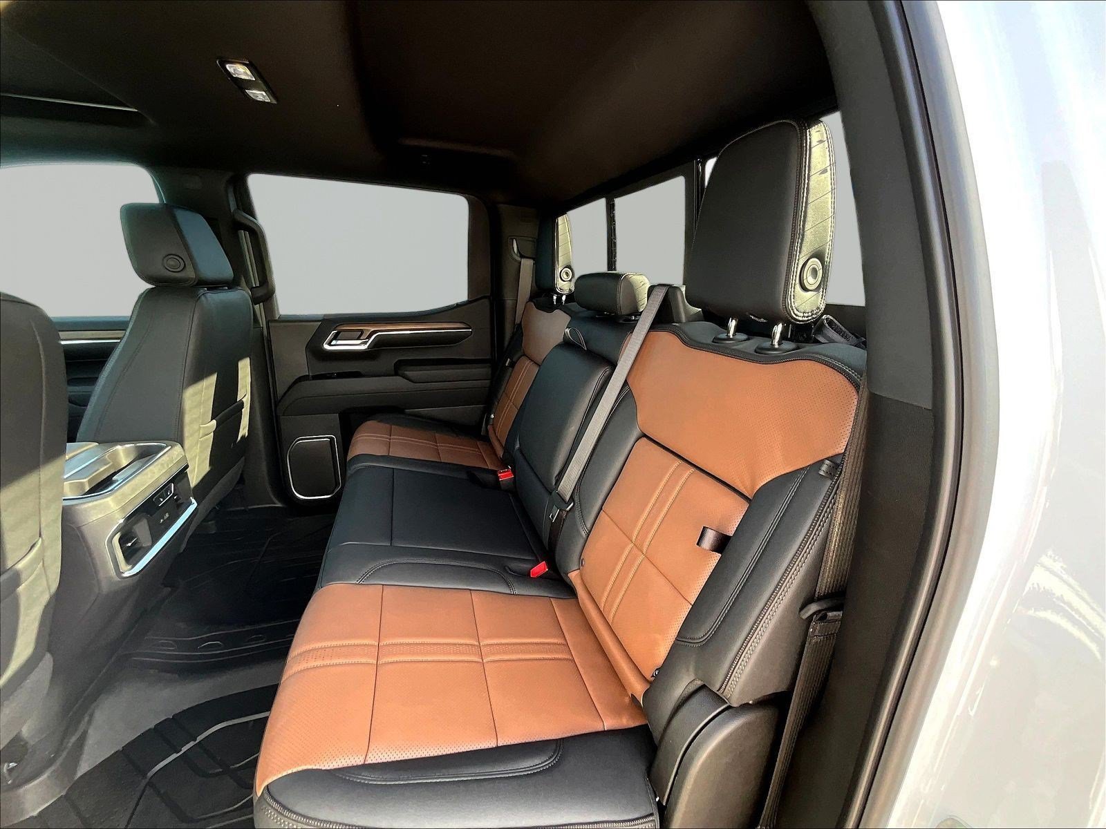 New 2026 Chevrolet Silverado 1500 High Country w/ Technology Package AWD/4WD image 18