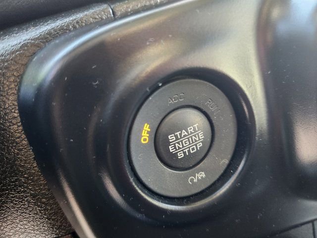 Used 2021 Jeep Wrangler Unlimited Sahara w/ Uconnect 4C Nav & Sound Group AWD/4WD image 17