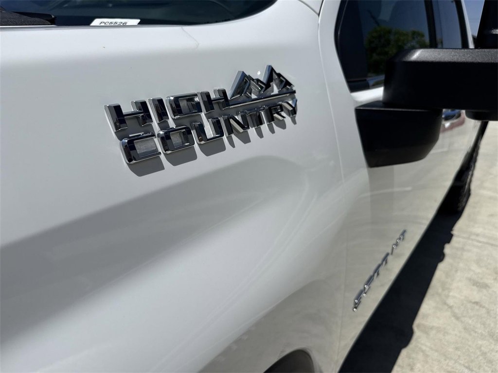 Used 2022 Chevrolet Silverado 3500 High Country image 32