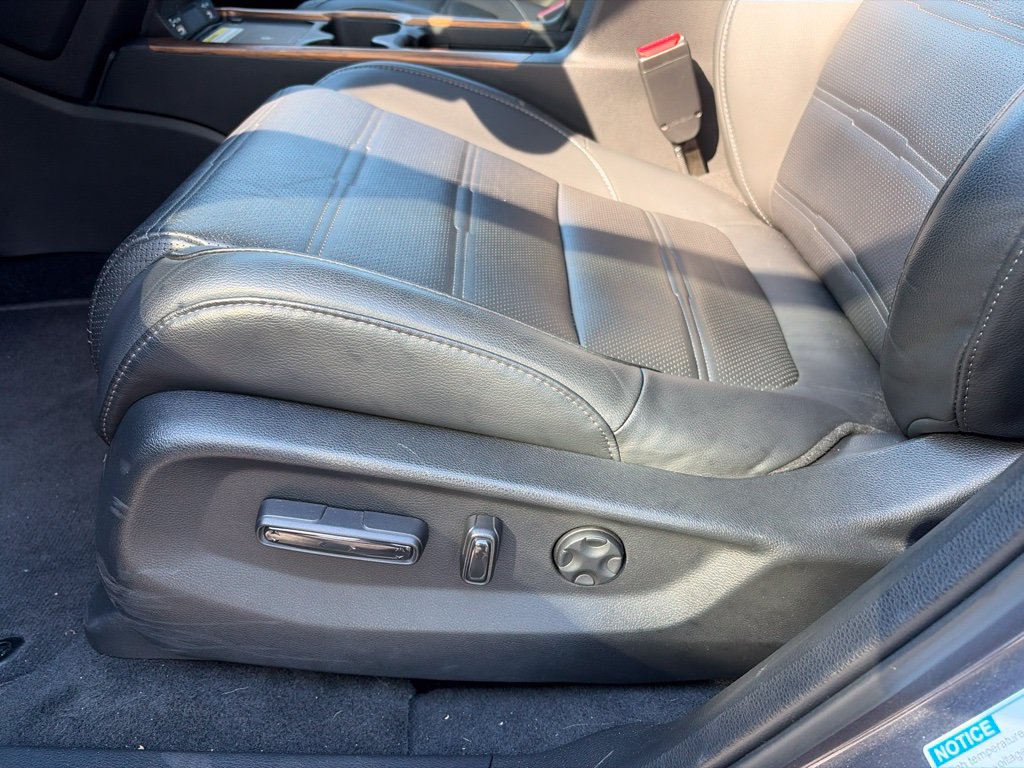 Used 2020 Honda CR-V Touring image 13