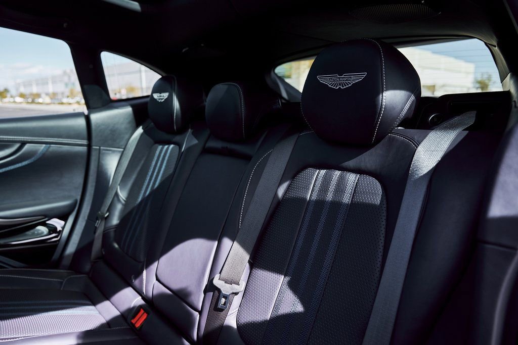 Used 2025 Aston Martin DBX 707 image 43