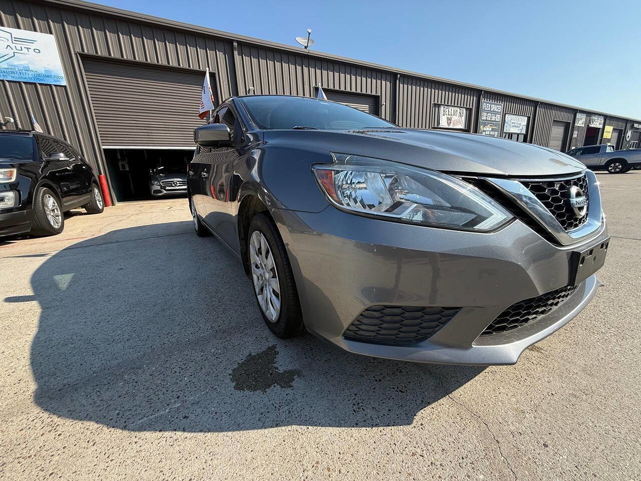 Used 2016 Nissan Sentra SV image 9