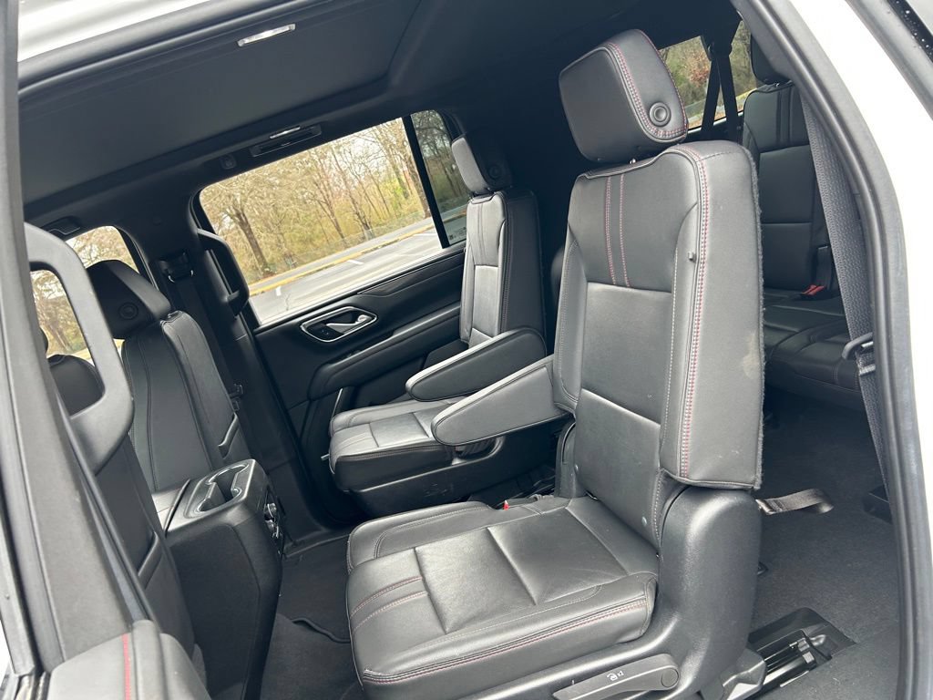 Used 2022 Chevrolet Suburban RST w/ Luxury Package AWD/4WD image 46