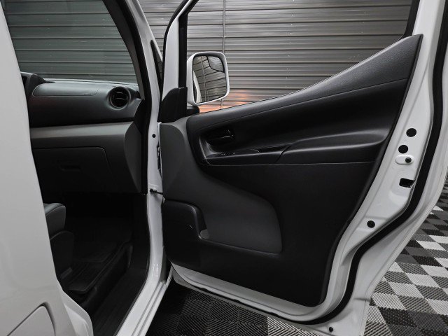 Used 2020 Nissan NV200 SV w/ Back Door Glass Package FWD image 30
