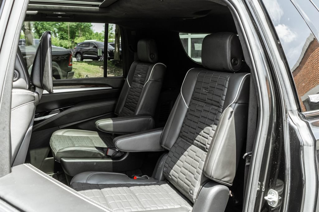Used 2025 Cadillac Escalade ESV Sport Platinum AWD/4WD image 27