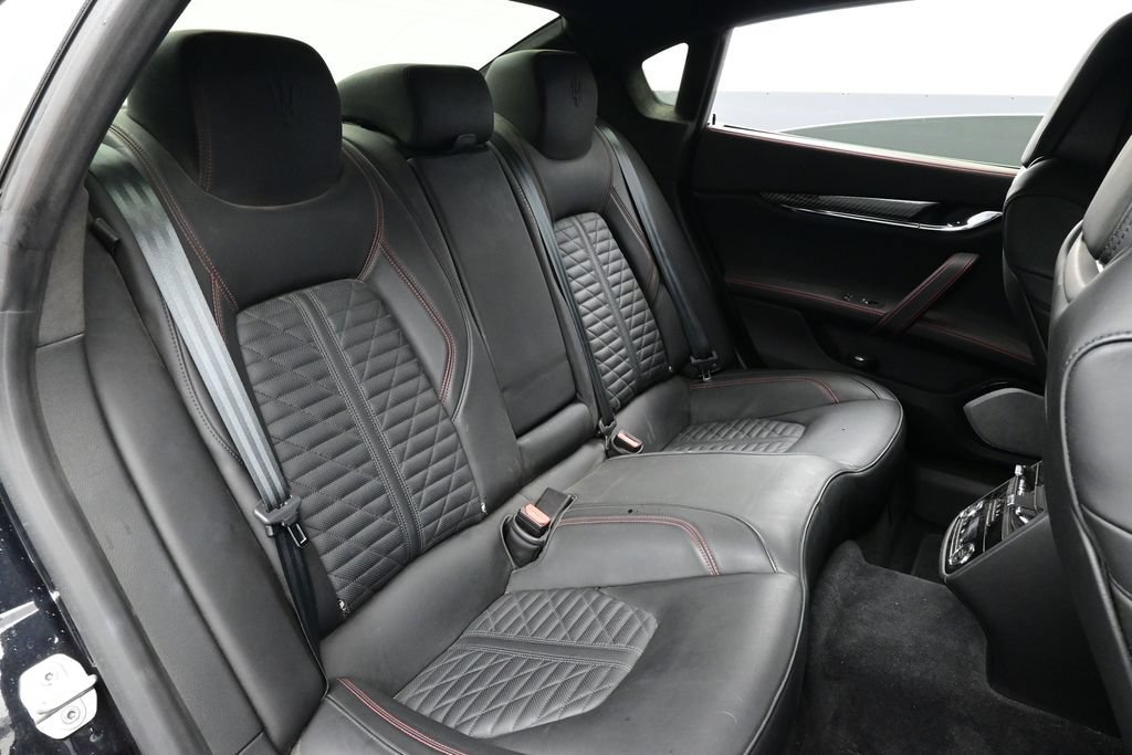 Used 2022 Maserati Quattroporte Trofeo RWD image 14