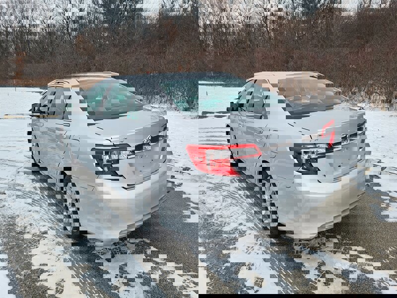 Used 2014 Toyota Camry XLE image 9