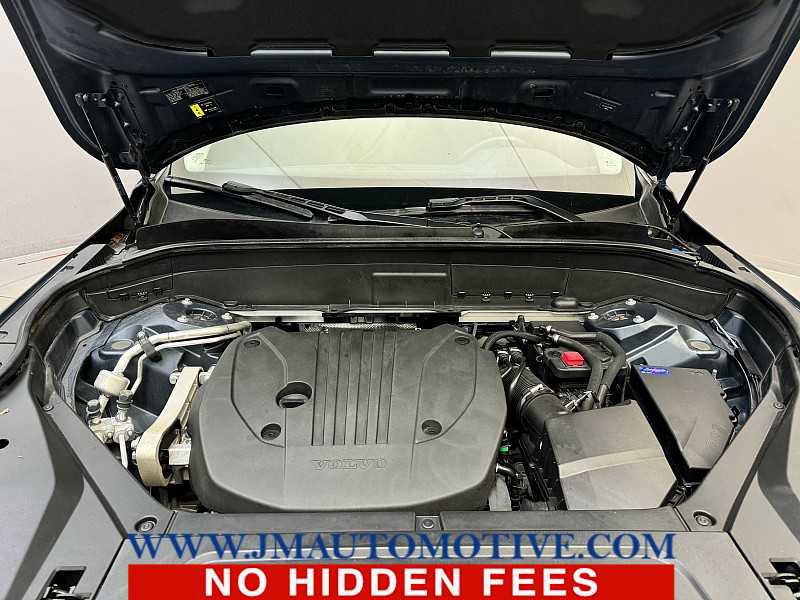 Used 2023 Volvo XC90 B5 Core w/ Protection Package Premier image 10