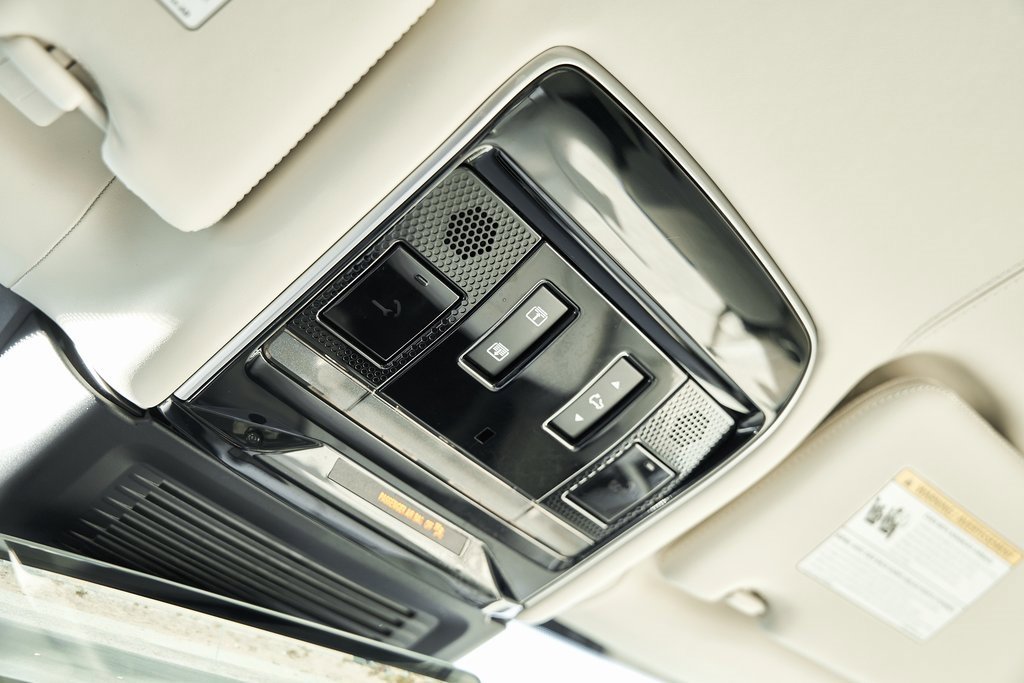 Used 2024 Land Rover Range Rover SV image 88