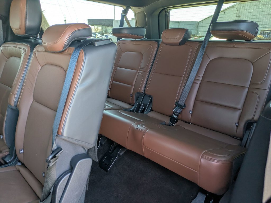 Used 2023 Lincoln Navigator L Reserve RWD image 37