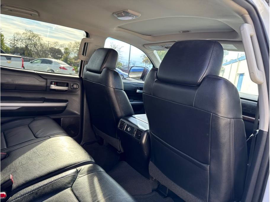 Used 2015 Toyota Tundra Limited w/ Limited Premium Package AWD/4WD image 18