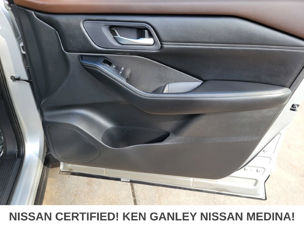 Certified 2023 Nissan Rogue SV w/ SV Premium B Package AWD/4WD image 54