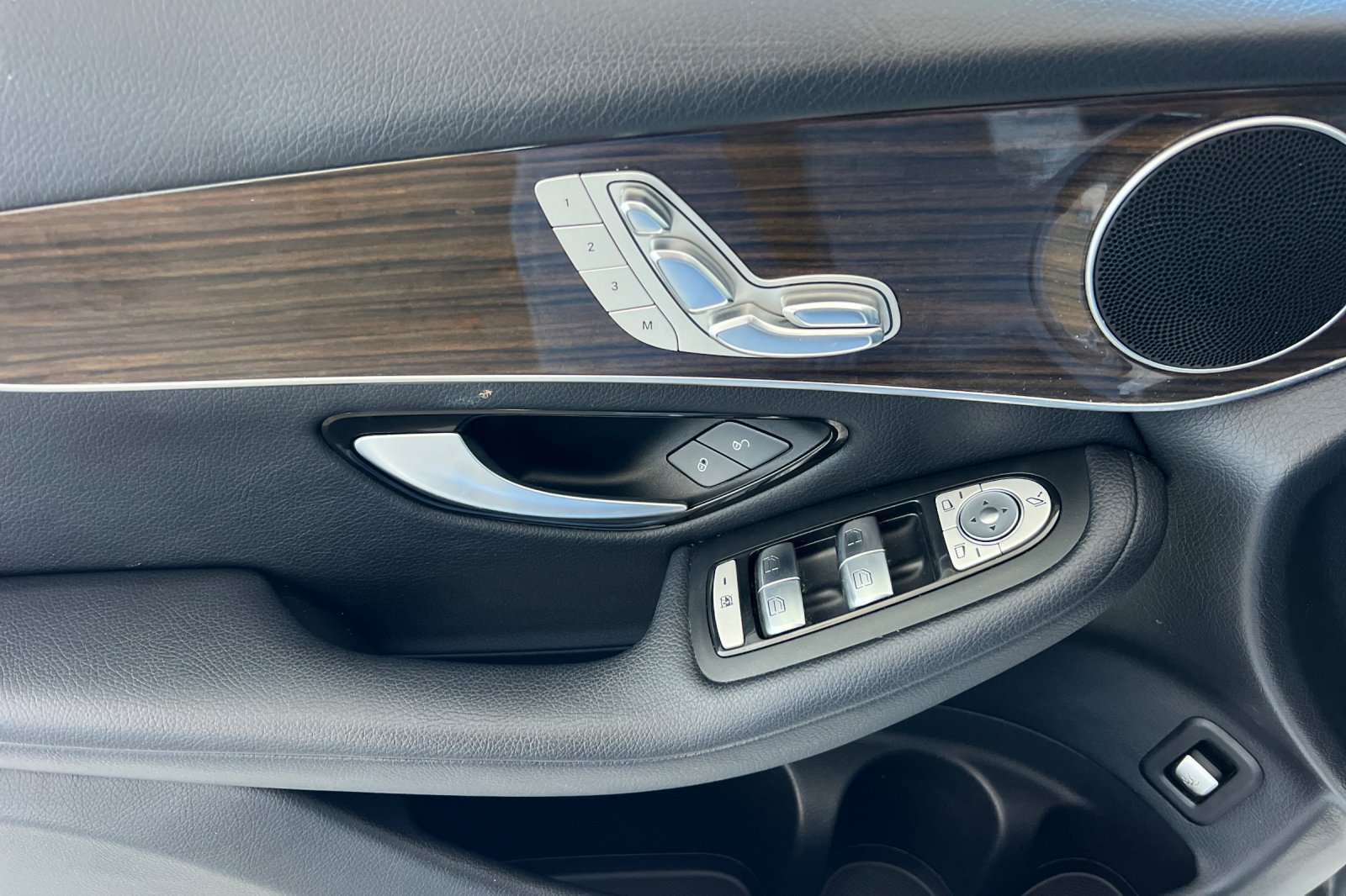 Used 2018 Mercedes-Benz GLC 300 image 14