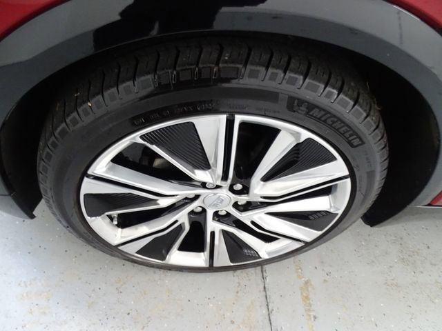 Used 2024 Cadillac Lyriq Luxury w/ LPO, Floor Liner Package image 24