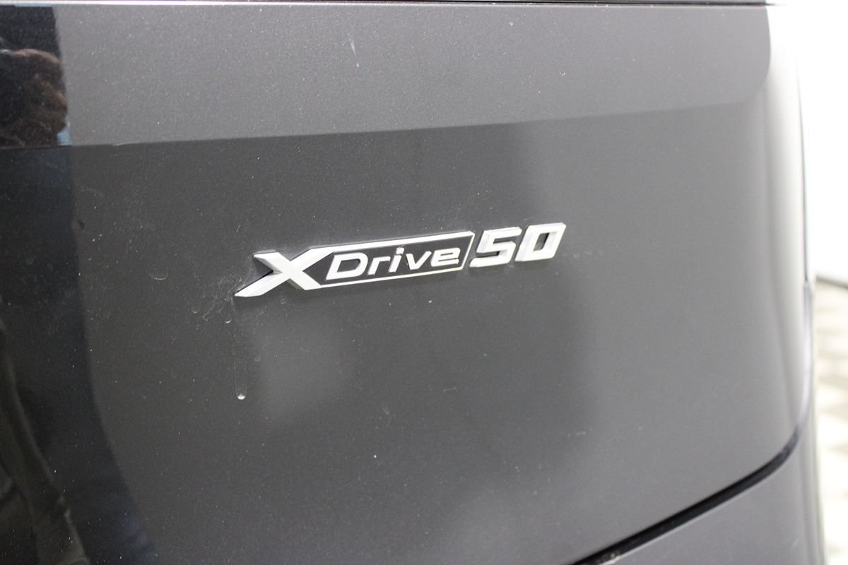 Used 2023 BMW iX xDrive50 w/ Sport Package AWD/4WD image 44