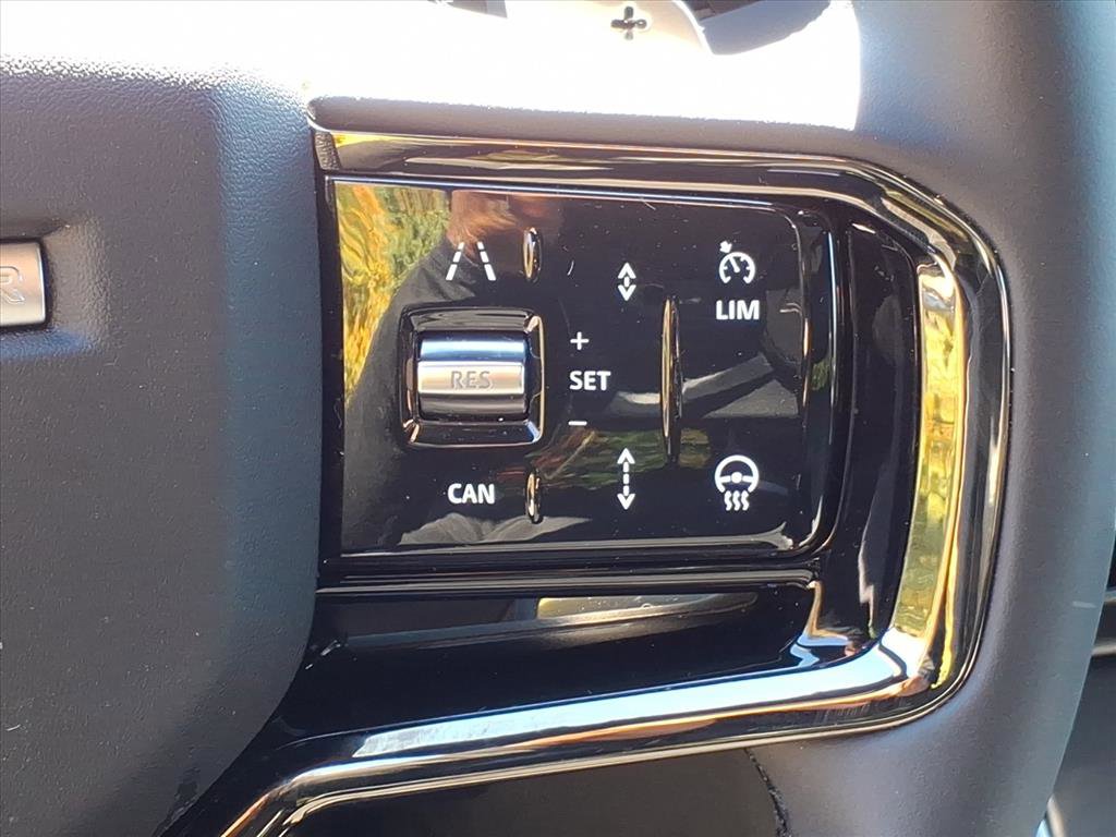 Used 2026 Land Rover Range Rover Evoque S image 15