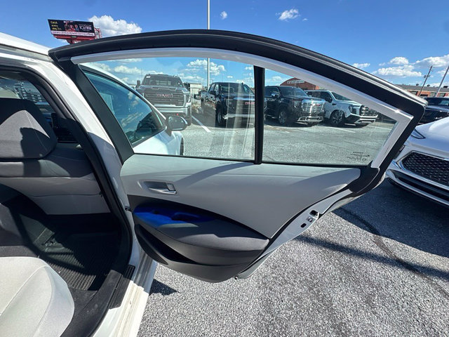 Used 2020 Toyota Corolla LE FWD image 22
